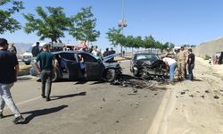 Karşı şeride geçen otomobille cip çarpıştı: 1 ölü, 3 yaralı