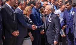 Mutlak butlan kararı sonrası ilk karşılaşma: Özgür Özel ve Kılıçdaroğlu tokalaştı