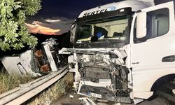 Manisa’da 2 TIR kafa kafaya çarpıştı