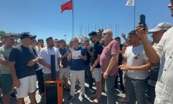 Marmaris'te çarşı esnafı, belediyeyi protesto etti!