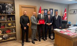 Mamak Müteahhitler Derneği'nden MHP'ye ziyaret