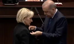 CHP’den istifa eden İstanbul Milletvekili Nimet Özdemir AK Parti’ye katıldı