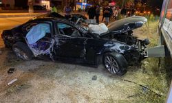 Muğla'da otomobil, kavşakta takla attı; 2'si ağır 3 yaralı
