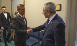 Bülent Arınç: Özgür Özel'in grup başkanı olarak konuşması hukuka uygundur