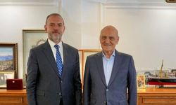 AK Parti'ye geçecek iddiası: CHP'li belediye başkanı eski bakanı ziyaret etti!