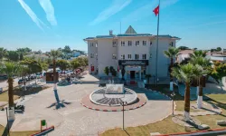 Seferihisar Belediyesi'ne operasyon: 15 gözaltı
