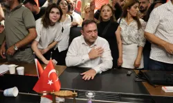 CHP İzmir İl Başkanlığı'nda gergin gün: Utku Gümrükçü göreve başladı