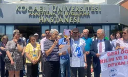 Barış Akademisyeni Zelal Ekinci 10 yıl sonra görevine iade edildi