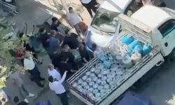 Esnafla mahalleli arasında 'park etme' kavgası; küfür edip yumruklarla saldırdılar