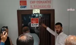 CHP Osmaniye'de kapı krizi: Yeni yönetim il binasına çilingirle girdi