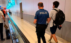 Komedyen Deniz Göktaş, havaalanında gözaltına alındı