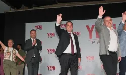 Manisa Büyükşehir Belediye Başkanı Dutlulu ile 14 ilçe belediye başkanı, Yeni Parti'ye katıldı