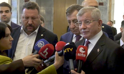 Ahmet Davutoğlu'ndan yeni parti açıklaması: Bize 'Hayırlı olsun' demek düşer