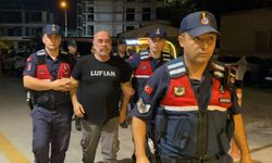 Ünlü yönetmen Ezel Akay ve kardeşi gözaltına alındı