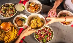 Fast food devi yüzlerce şubesini kapattı