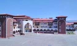 İmam Hatip Lisesi'nde derece yapan kız öğrencileri sansürlediler!