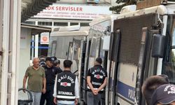 İzmit Belediyesi’ne operasyon: Şüpheliler sağlık kontrolünden geçirildi