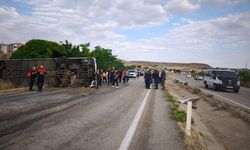 Kırıkkale'de yolcu otobüsü devrildi: 41 yaralı