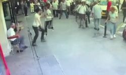 Otogara babasını almaya gelen taksici ile duraktaki şoförler arasında bıçaklı kavga: 2 yaralı