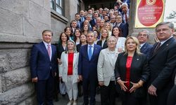 Özgür Özel, YENİ Parti'nin genel başkanı seçildi