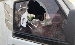 Ucuz karpuz satan rakip esnafın kamyonetinin camlarını kırdı