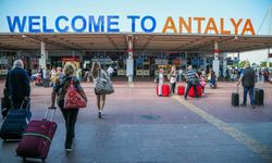Antalya'ya 6 ayda hava yoluyla 5 milyon 574 bin 375 turist geldi
