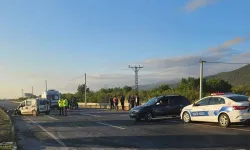 Afyonkarahisar'da iki hafif ticari araç çarpıştı: Ölü ve yaralılar var!