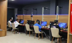 Ankara Keçiören'de yapılan espor turnuvası yoğun ilgi gördü