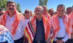 Mersin Büyükşehir Belediye Başkanı Vahap Seçer, Kemal Kılıçdaroğlu ile yan yana