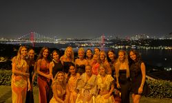 İYİ Partili vekilin kızından unutulmaz kına gecesi: Ameliyattan kalkıp piste çıktı!