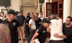 Adana'da 'yeni servis plakası' gerginliği: Polisten biber gazlı müdahale!