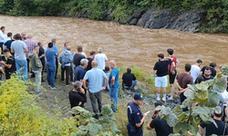 Giresun'da sel felaketi: Aynı aileden 1 kişi yaşamını yitirdi, anne ve kızı ise kayıp