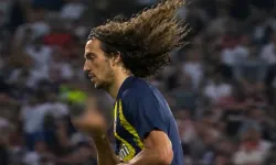 Guendouzi'den kendisine küfür eden taraftarlara olay hareket