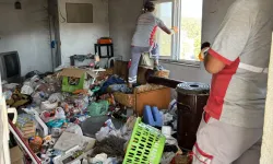 İstifa eden imamın 'çöp evi' belediye tarafından temizlendi
