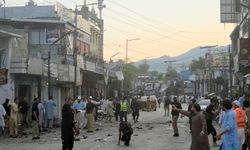 Pakistan'da karakol önünde patlama: 14 ölü