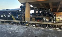 Turist otobüsü devrildi: 10 ölü