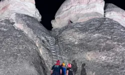 Peri bacasının tepesinde mahsur kalan turisti AFAD ekipleri kurtardı!