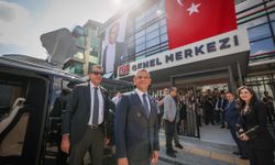 Özgür Özel’den yeni genel merkezde ilk mesaj!