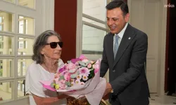 Erdal İnönü'nün eşi Sevinç İnönü, Yeni Parti'ye üye oldu