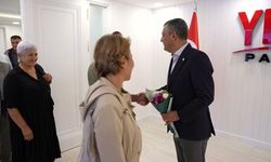 Özgür Özel, 10 Ekim Barış Derneği heyetiyle görüştü