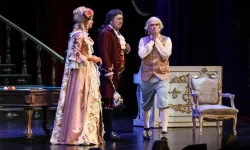Amadeus sahnelere veda ediyor