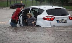 Saat verildi: Meteoroloji’den 12 il için sel, yağış ve fırtına uyarısı!