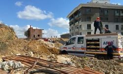 Başakşehir'de toprak kayması: 1 işçi göçük altında