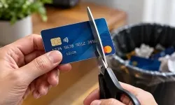 Banka kartlarının süresi dolanlar dikkat: Kesip atmayın!