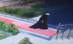 Çarşaf giyip hırsızlık yapan hamile kadın, kaçmaya çalışırken otobüste yakalandı