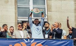 WBC Şampiyonu Agit Kabayel, Almanya'nın Bochum kentinde coşkuyla karşılandı
