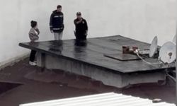 Kağıthane’de eşi 2 aydır eve gelmeyince çatıya çıktı; polis ikna etti