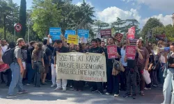 İstanbul Üniversitesi’nde öğrencilerden yemekhane zammına protesto