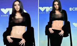 Frikik veren ünlü şarkıcı Charli XCX flaşlar patlayınca ne yapacağını şaşırdı