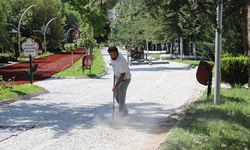 Keçiören’de parklardaki yürüyüş yolları yenileniyor
